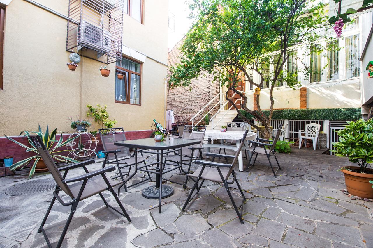 Sophie'S Garden Hotel Tbilisi Exterior foto
